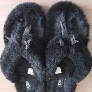 UGG Fluff Flip Flop Slippers, Black sz 9